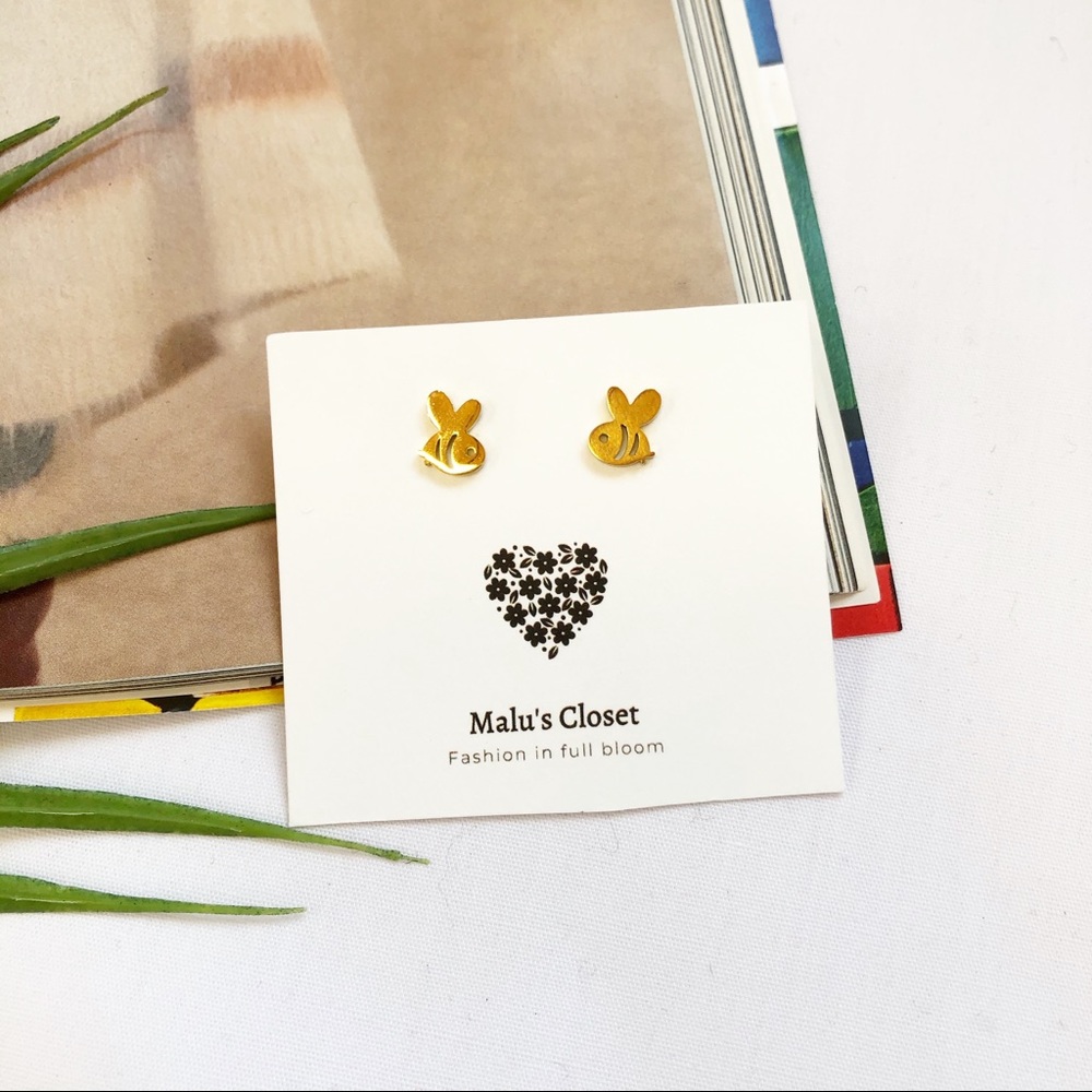 NWT Little Bee Earrings Studs Stainless Steel